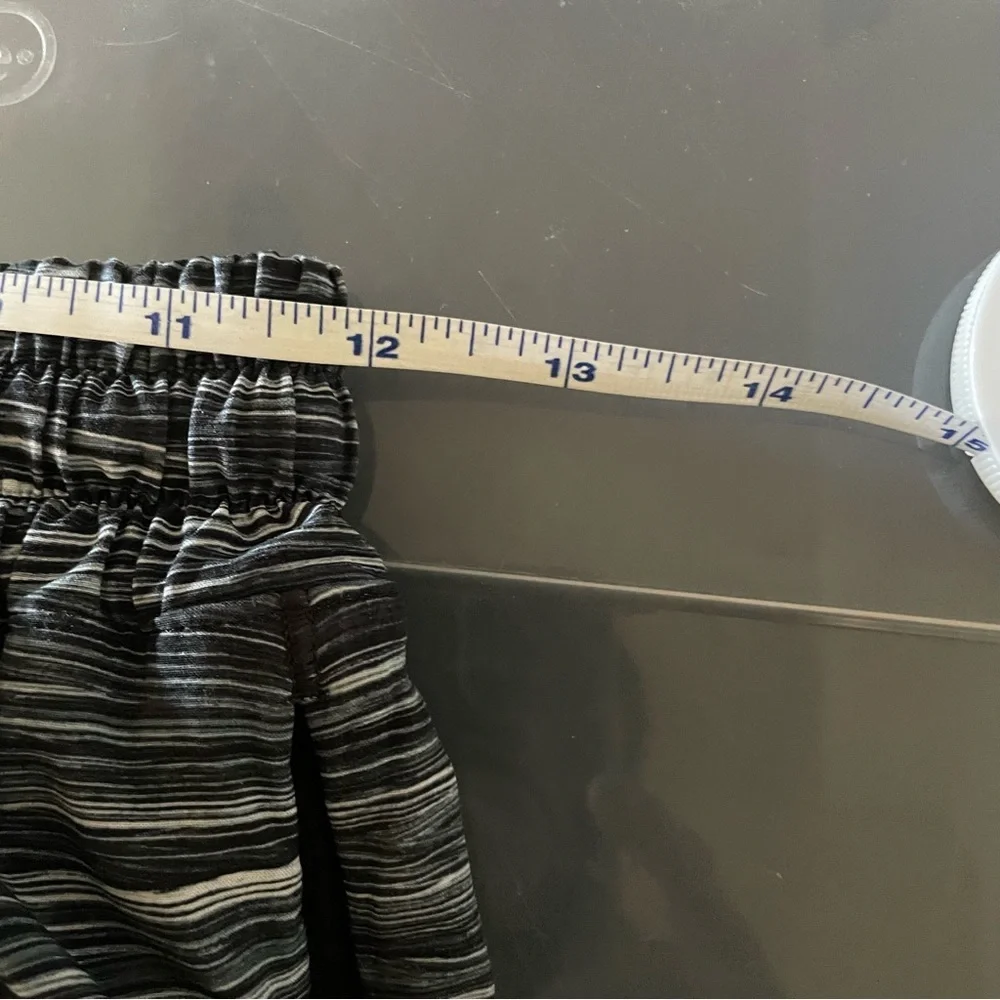 Lululemon hotty hot shorts size 6 Regular